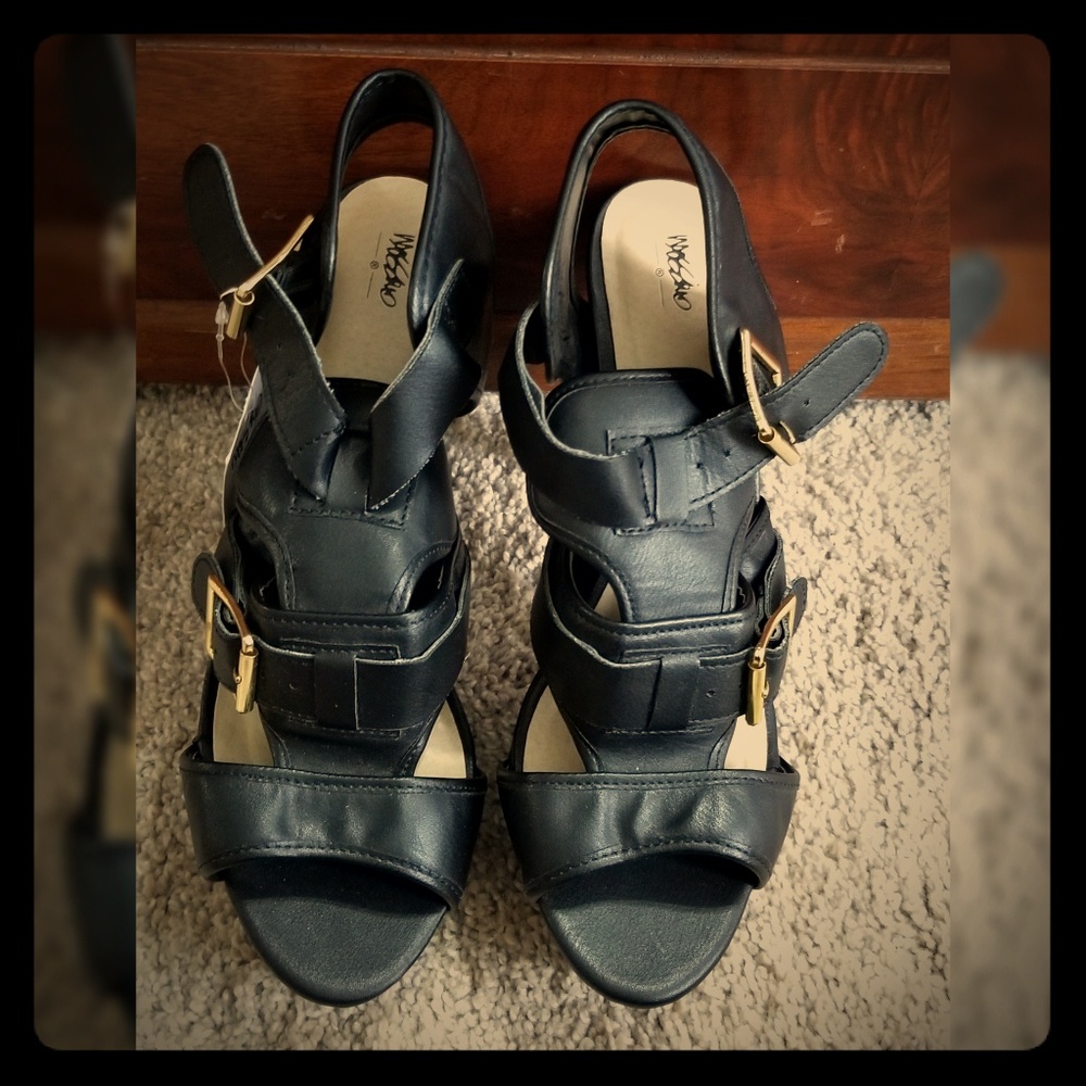 Women's Sandles with heels.